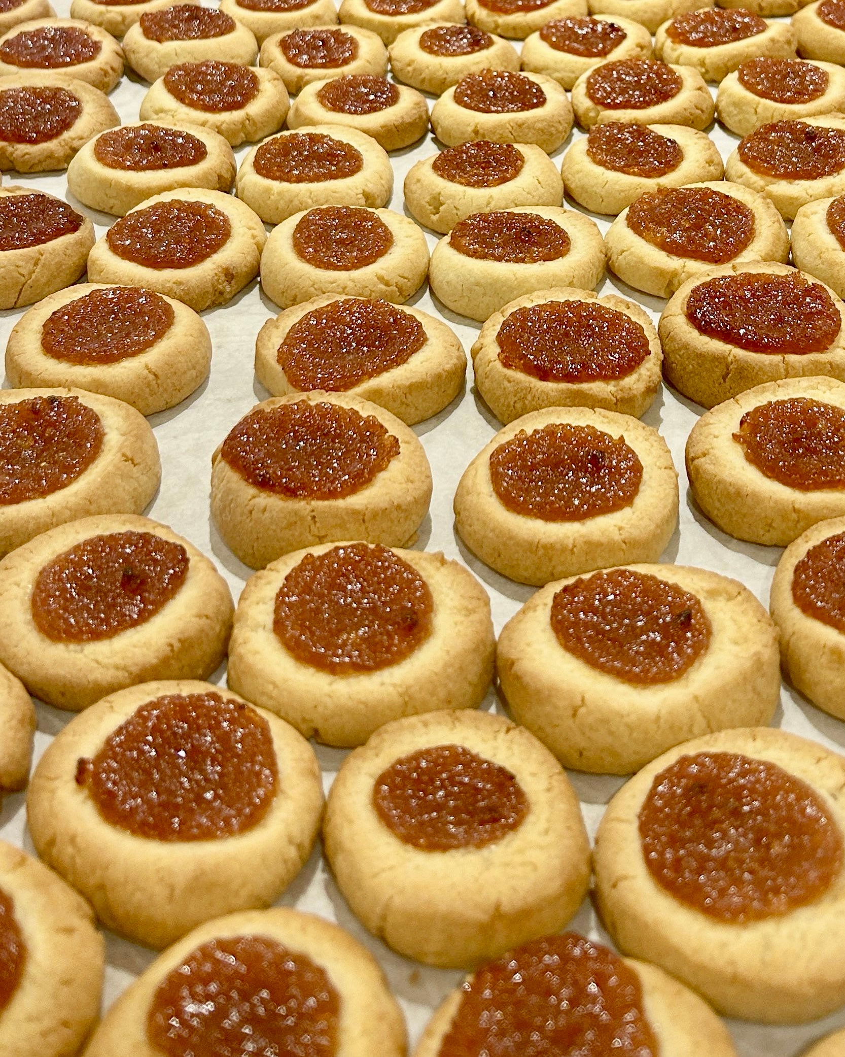 Galletas pepas argentinas de vainilla cubiertas de membrillo