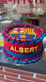 Pastel de cumpleaños personalizado con tema de fútbol
